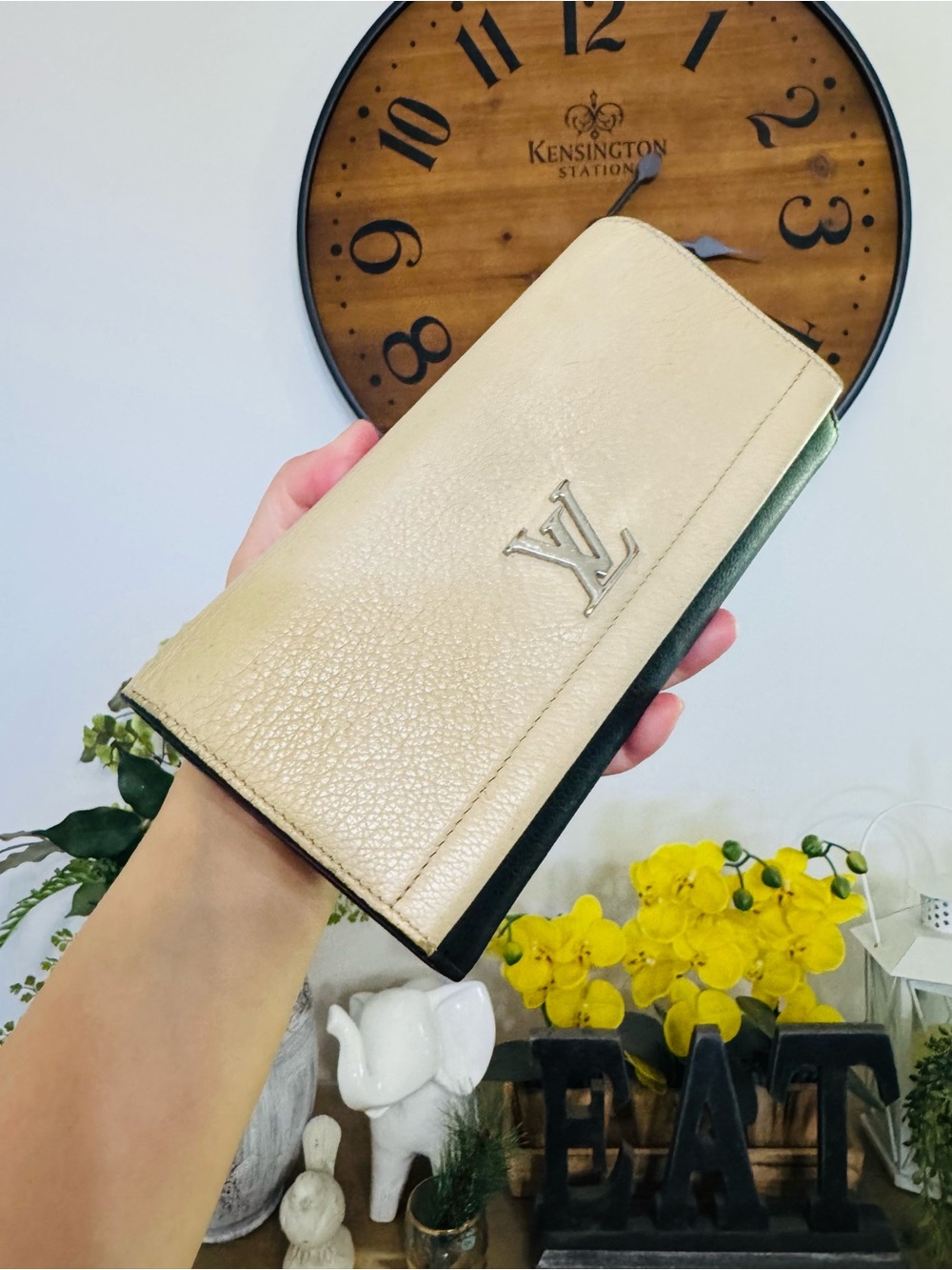Louis Vuitton Cream and Black Long Wallet